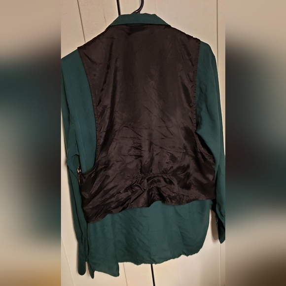 Shirt and vest - Picture 5 of 5